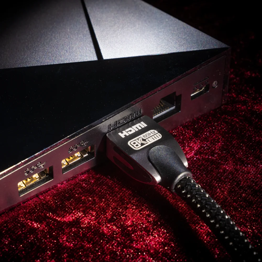 ru-connected-ultimate-hdmi-2-1-kabel-aangesloten-nvidia-shield Ultimate HDMI 2.1 kabel van RU connected aangesloten op een Nvidia Shield